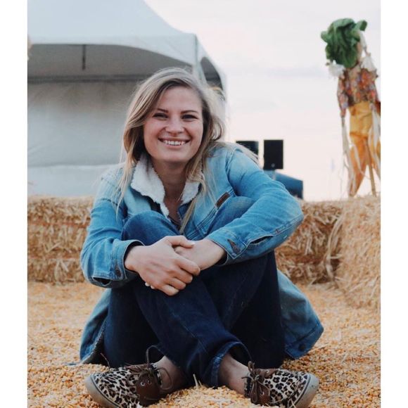 Meet your Posher, Kerri - Picture 1 of 1